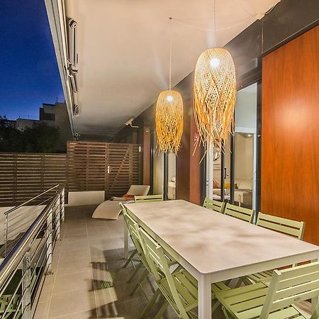 Sitges Spaces Garden Paradise 3 Bedroom, 3 Bathroom, Huge Private Garden-Terrace, Pool- Sleeps Up To 8 Bagian luar foto