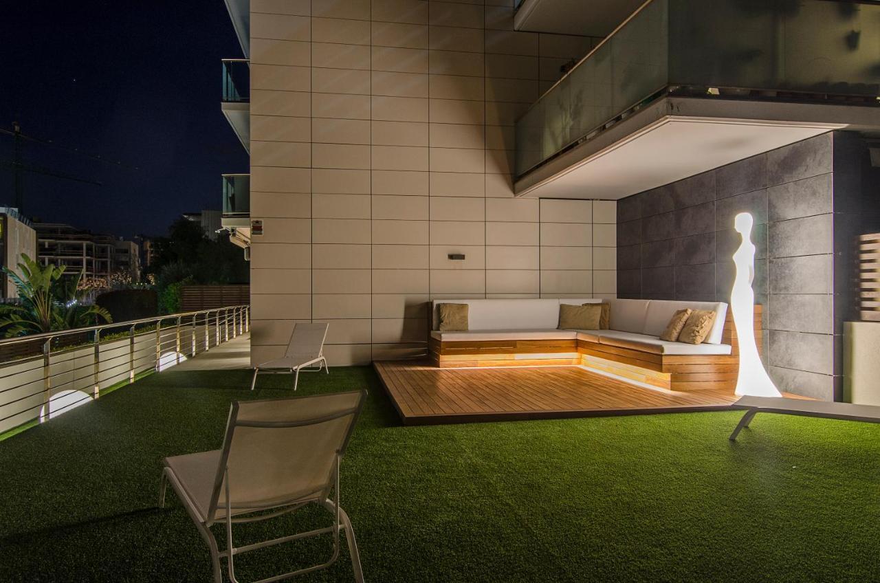 Sitges Spaces Garden Paradise 3 Bedroom, 3 Bathroom, Huge Private Garden-Terrace, Pool- Sleeps Up To 8 Bagian luar foto