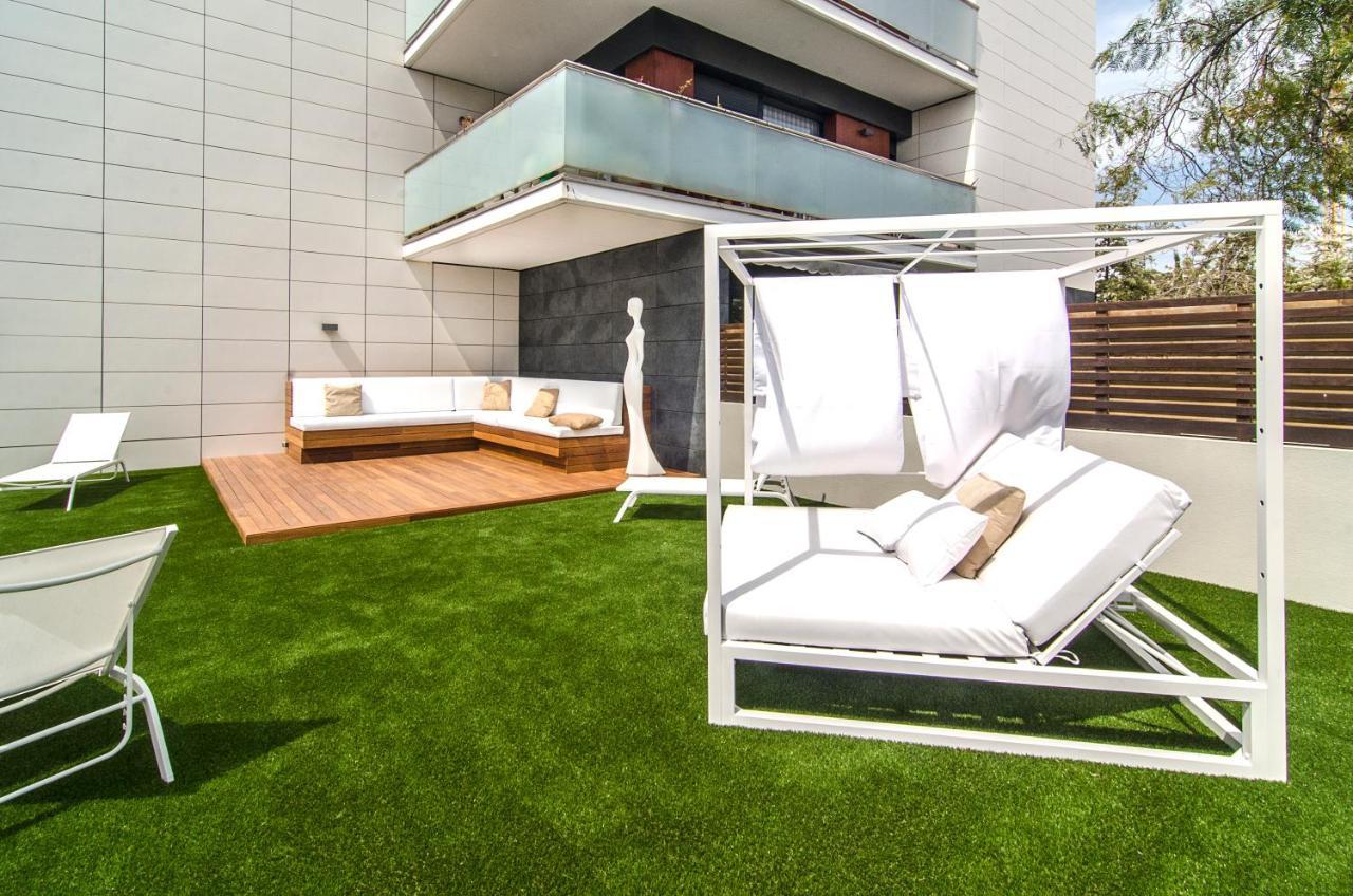 Sitges Spaces Garden Paradise 3 Bedroom, 3 Bathroom, Huge Private Garden-Terrace, Pool- Sleeps Up To 8 Bagian luar foto