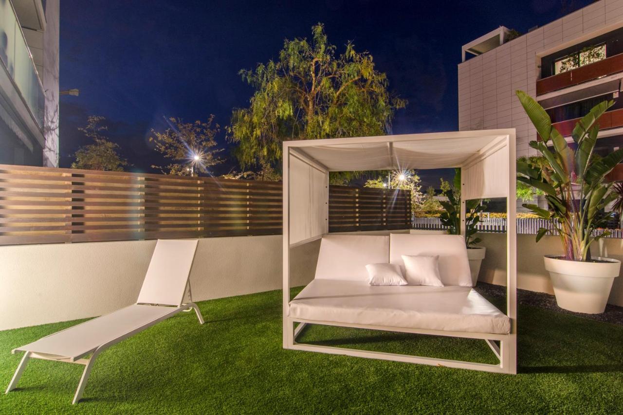 Sitges Spaces Garden Paradise 3 Bedroom, 3 Bathroom, Huge Private Garden-Terrace, Pool- Sleeps Up To 8 Bagian luar foto