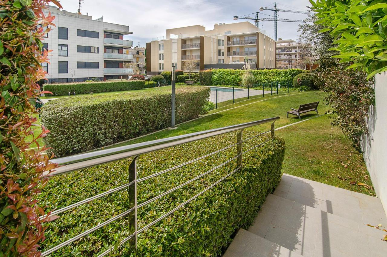 Sitges Spaces Garden Paradise 3 Bedroom, 3 Bathroom, Huge Private Garden-Terrace, Pool- Sleeps Up To 8 Bagian luar foto