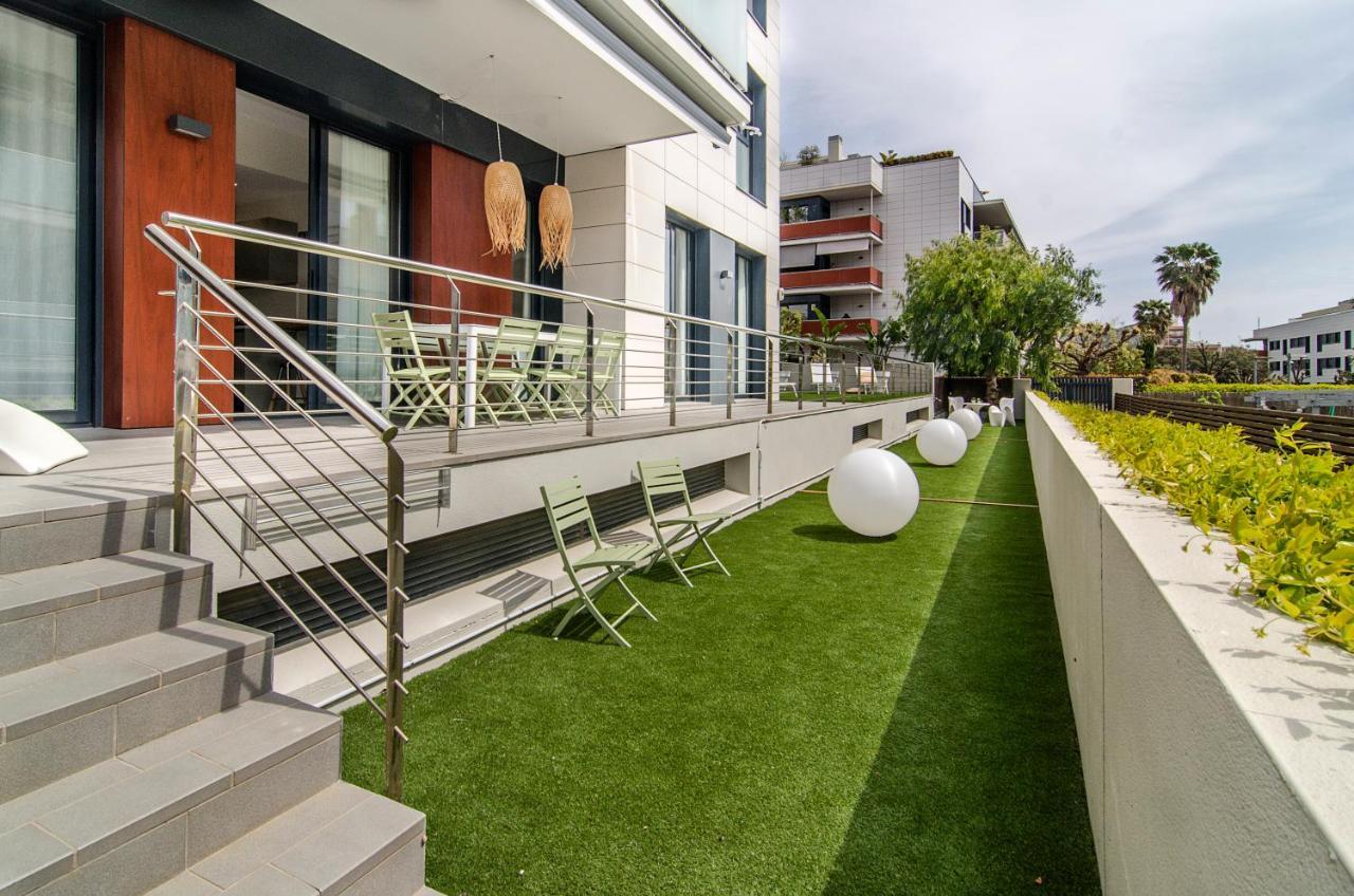 Sitges Spaces Garden Paradise 3 Bedroom, 3 Bathroom, Huge Private Garden-Terrace, Pool- Sleeps Up To 8 Bagian luar foto