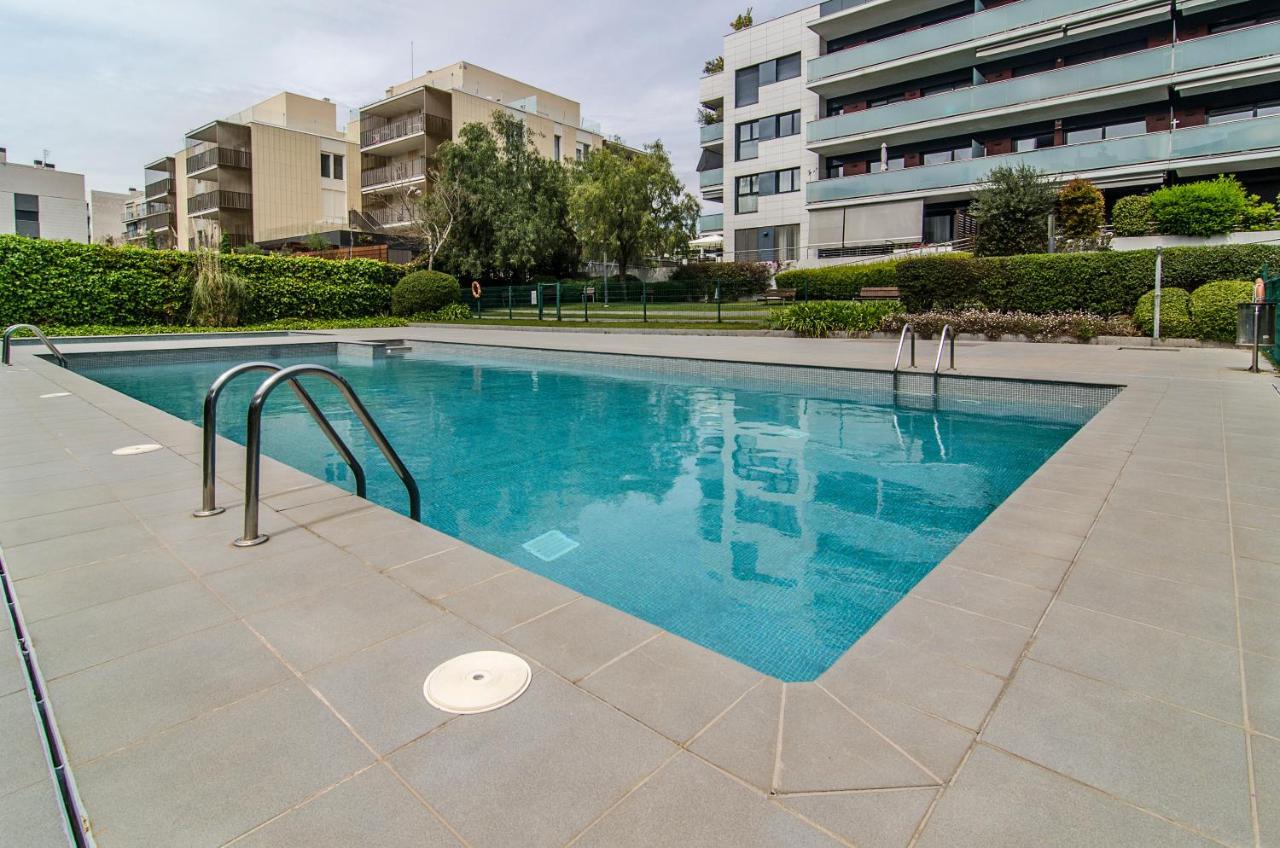 Sitges Spaces Garden Paradise 3 Bedroom, 3 Bathroom, Huge Private Garden-Terrace, Pool- Sleeps Up To 8 Bagian luar foto