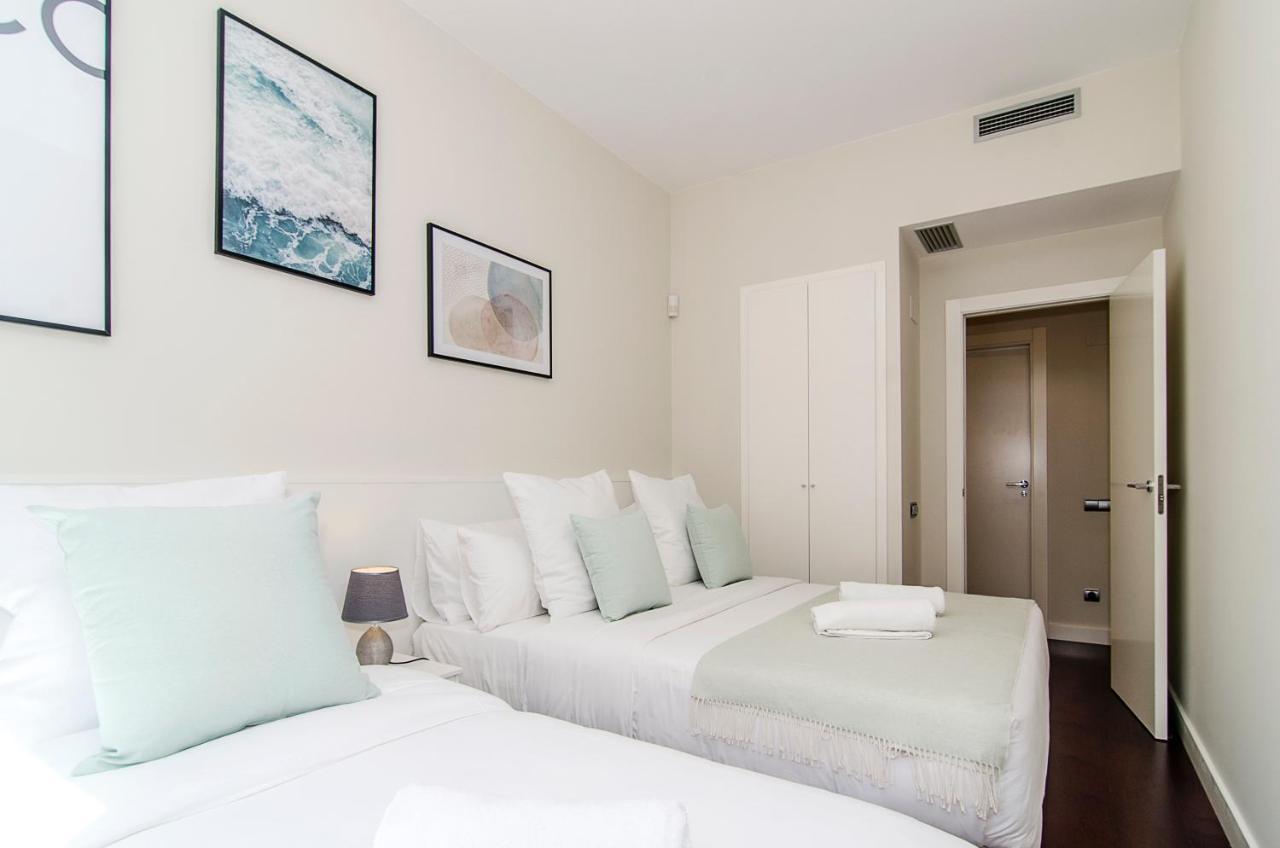 Sitges Spaces Garden Paradise 3 Bedroom, 3 Bathroom, Huge Private Garden-Terrace, Pool- Sleeps Up To 8 Bagian luar foto