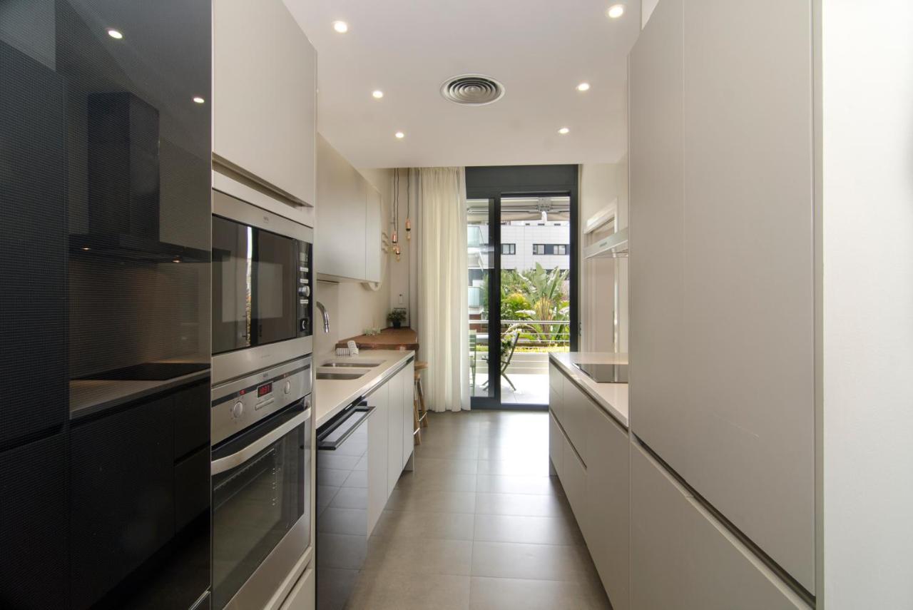 Sitges Spaces Garden Paradise 3 Bedroom, 3 Bathroom, Huge Private Garden-Terrace, Pool- Sleeps Up To 8 Bagian luar foto