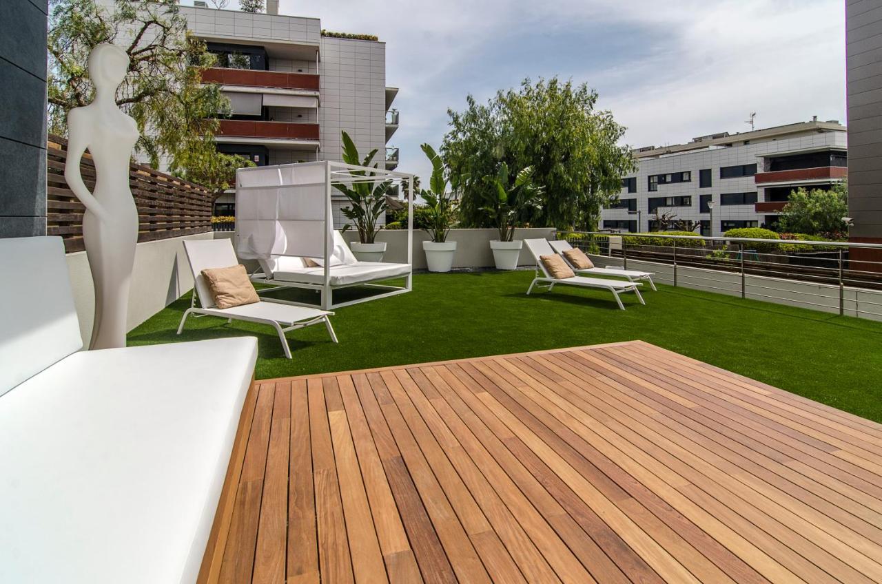Sitges Spaces Garden Paradise 3 Bedroom, 3 Bathroom, Huge Private Garden-Terrace, Pool- Sleeps Up To 8 Bagian luar foto