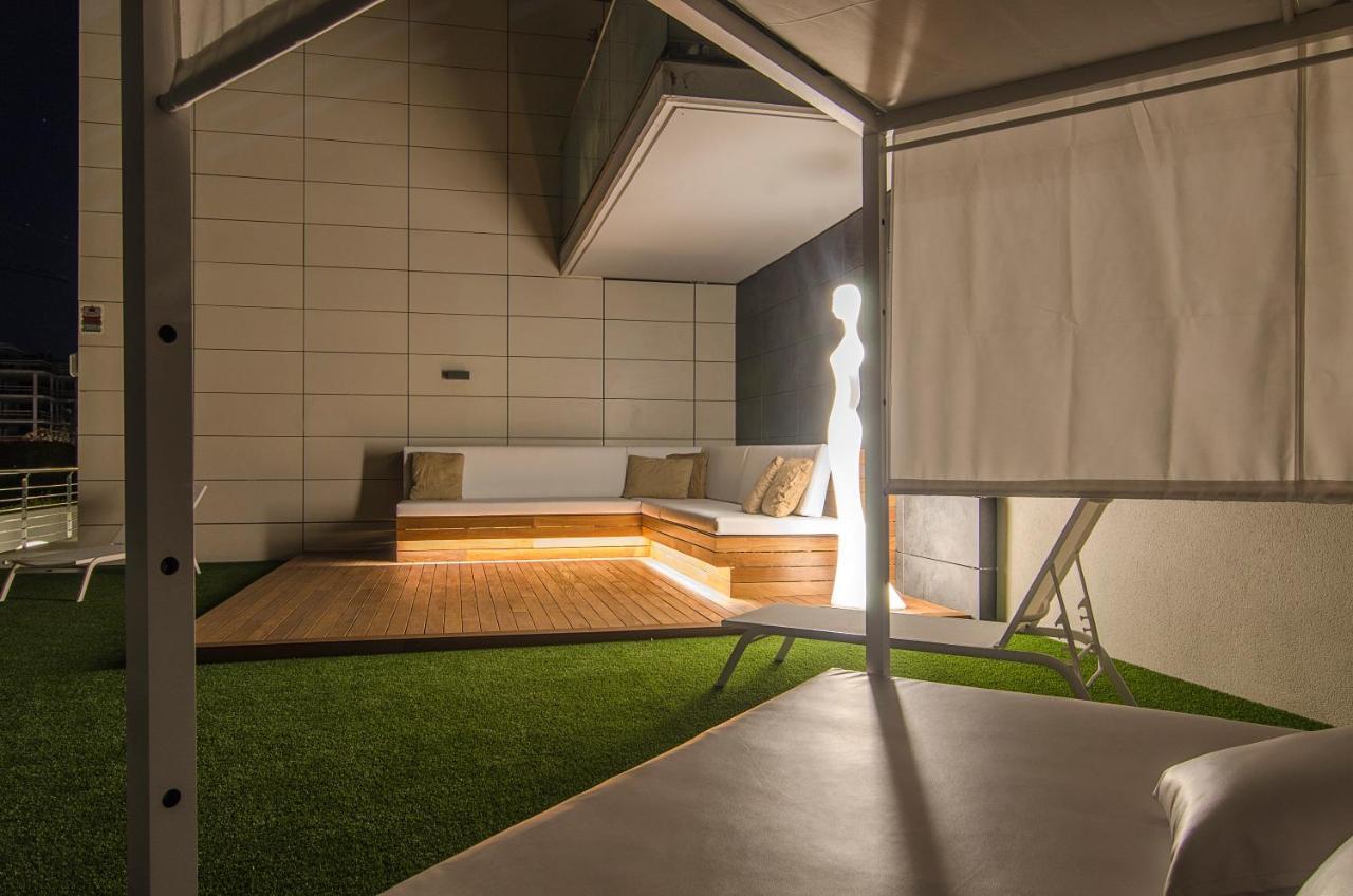 Sitges Spaces Garden Paradise 3 Bedroom, 3 Bathroom, Huge Private Garden-Terrace, Pool- Sleeps Up To 8 Bagian luar foto