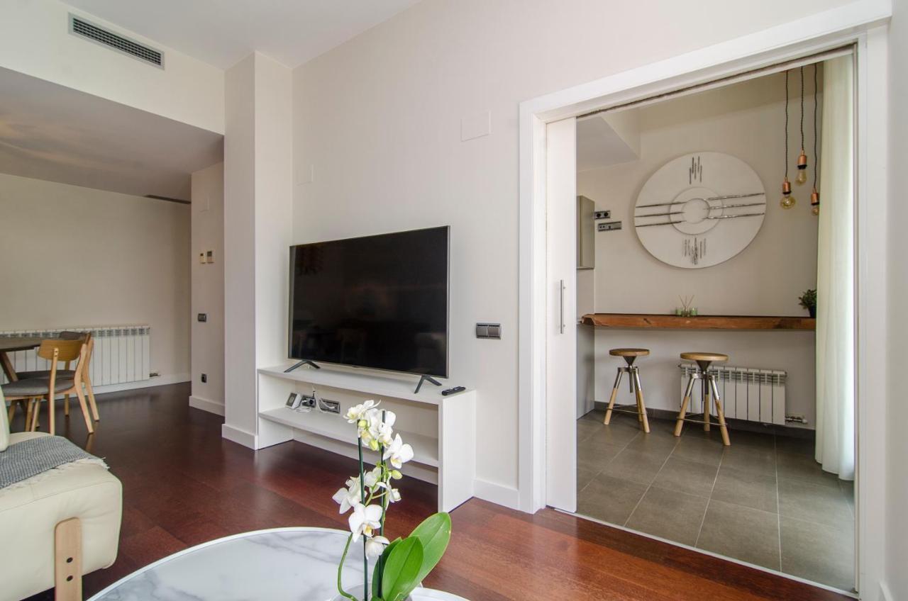 Sitges Spaces Garden Paradise 3 Bedroom, 3 Bathroom, Huge Private Garden-Terrace, Pool- Sleeps Up To 8 Bagian luar foto